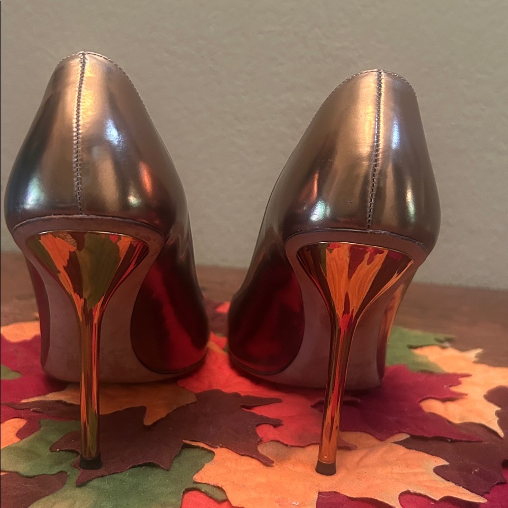 Gucci Metallic Mirror Gold Horse Bit Peep Toe Heels size 7.5 - Picture 7 of 17